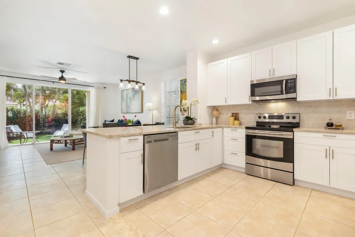 low-11 (5) at 9086 Tremezzo Lane, Boynton Beach
