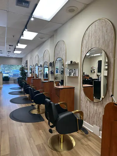 Salon/Barbershop for Sale in Stuart