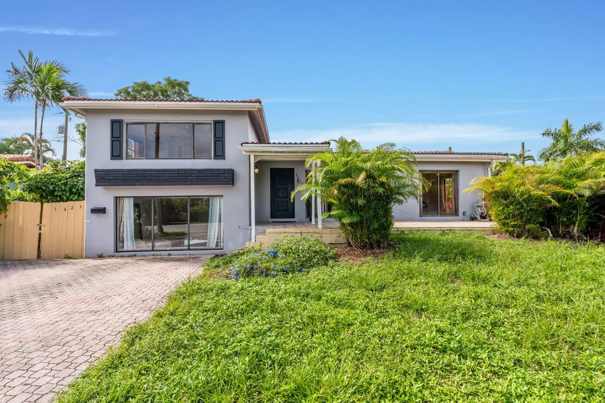 1-web-or-mls-A7409495 at 1425 NE 4th Court, Boca Raton