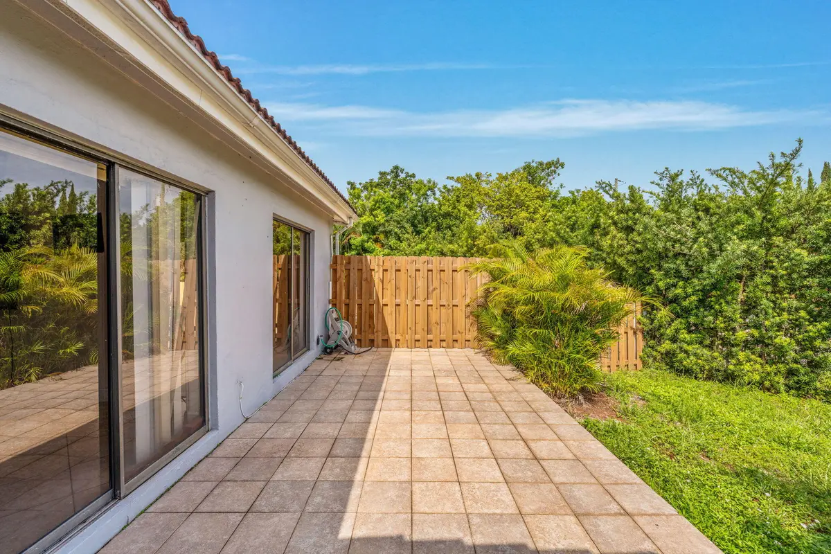 6-web-or-mls-A7409500 at 1425 NE 4th Court, Boca Raton