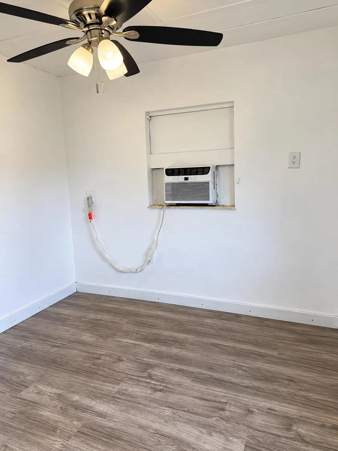 Bright Empty Room with Window Air Condit at 1713 Cleveland Street, Hollywood