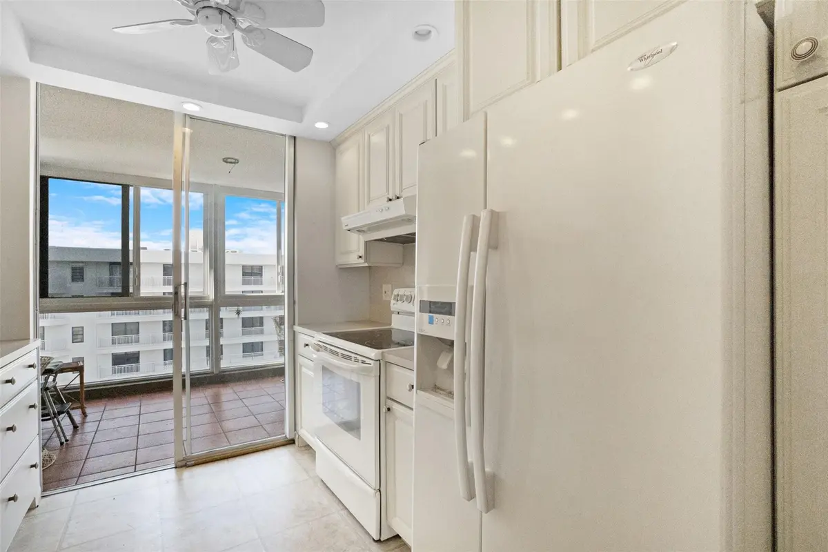 Photo 5 at 3100 NE 49TH Street 1105, Fort Lauderdale