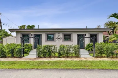 800 N 59th Avenue 1-2, Hollywood – Single Family Residence for sale