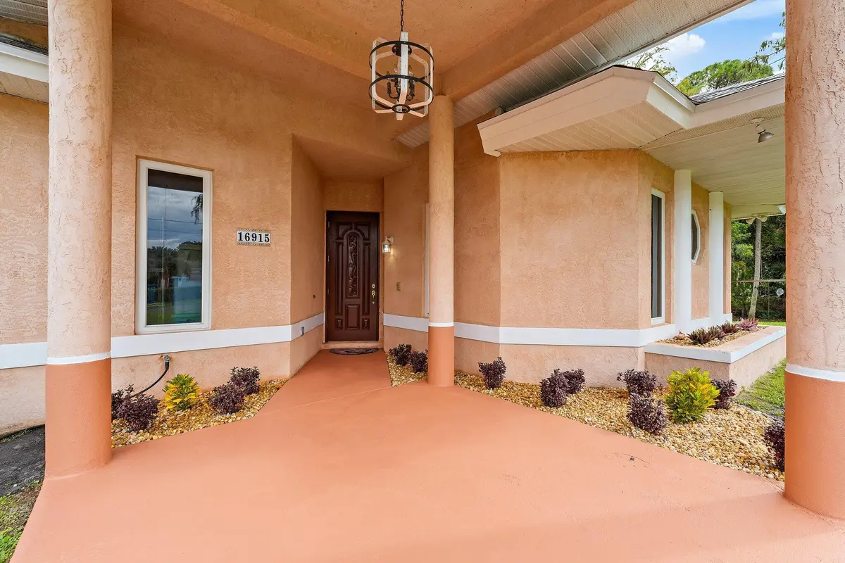 Front Poch at 16915 62nd Road, Loxahatchee
