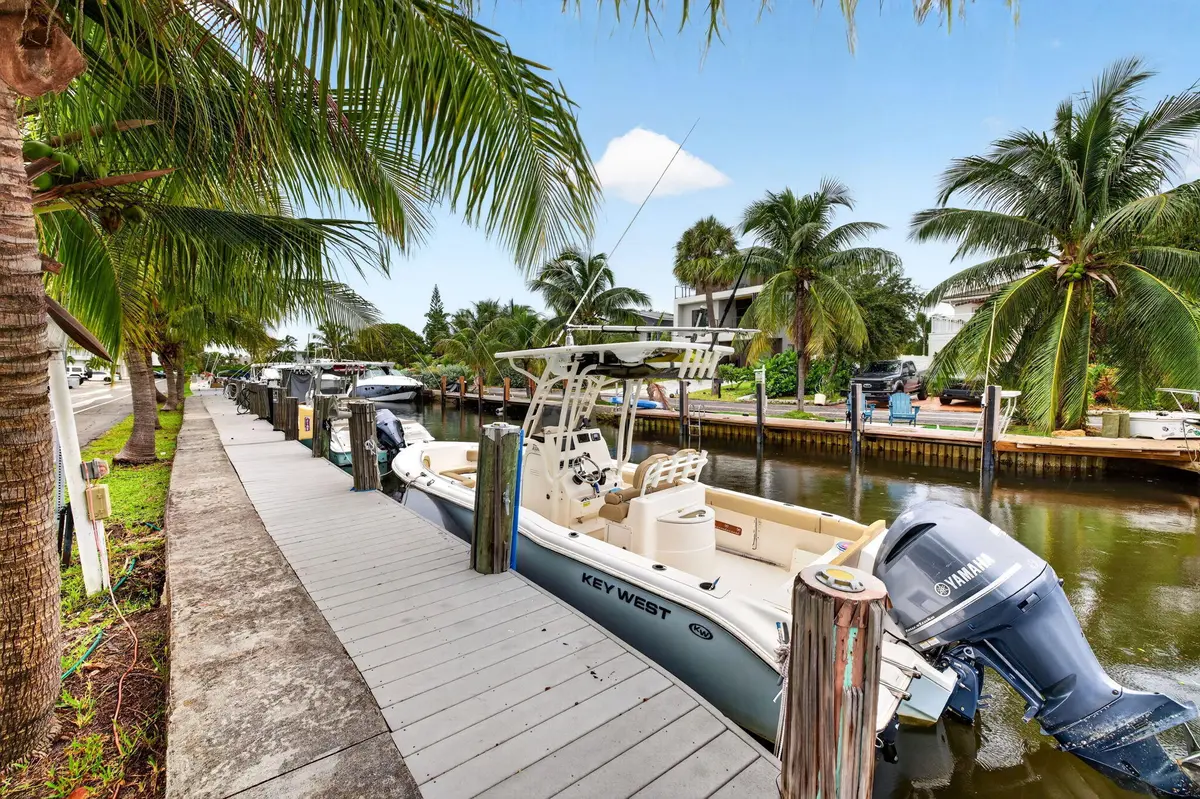 6-web-or-mls-699A6046 at 3232 Canal Drive, Pompano Beach