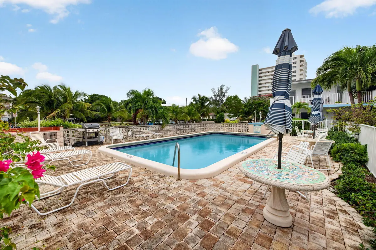 8-web-or-mls-699A6061 at 3232 Canal Drive, Pompano Beach