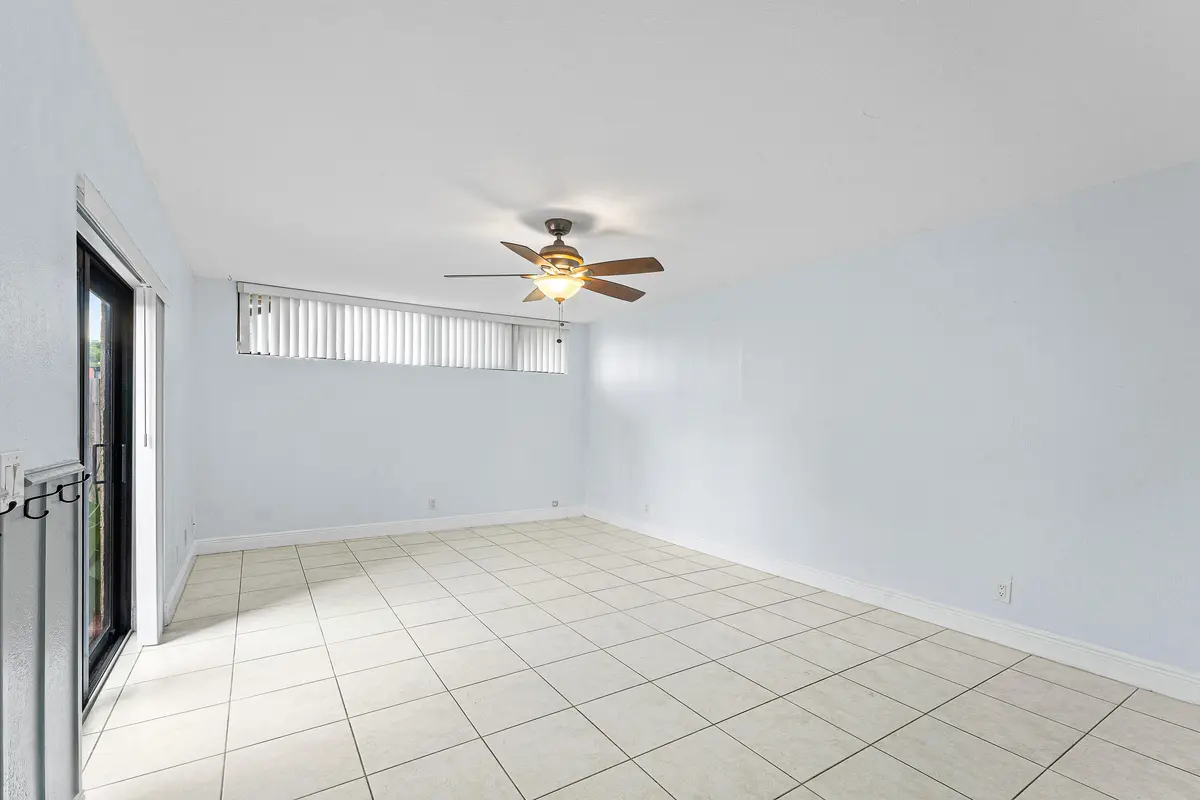 007-3754VictoriaDrive-WestPalmBeach-FL-3 at 3754 Victoria Drive, West Palm Beach