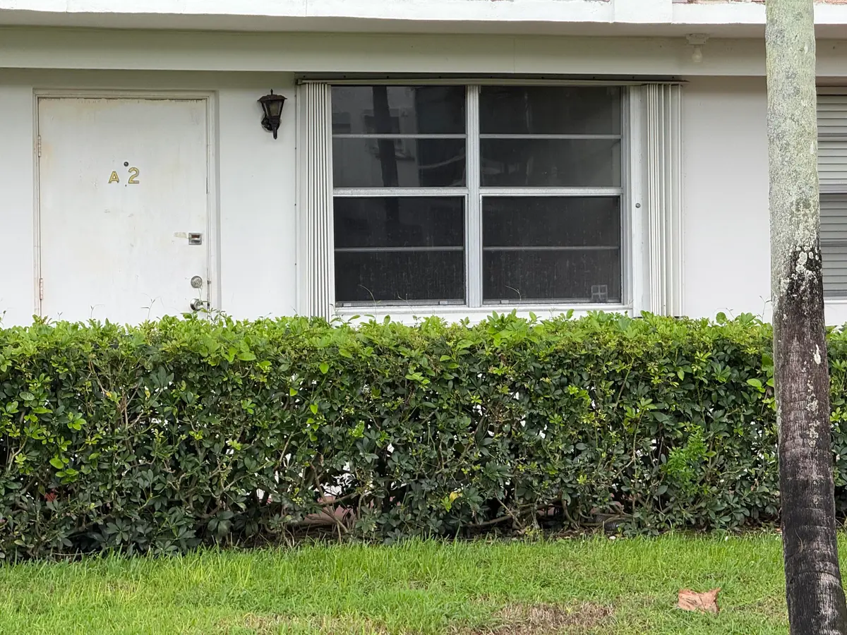 Front of Unit 1 at 20 SE 13th Street Unit a2, Boca Raton