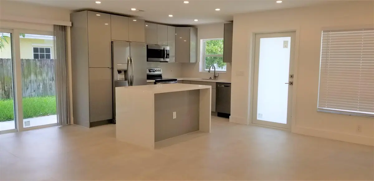 Photo 7 at 915 SE 2ND Avenue, Delray Beach
