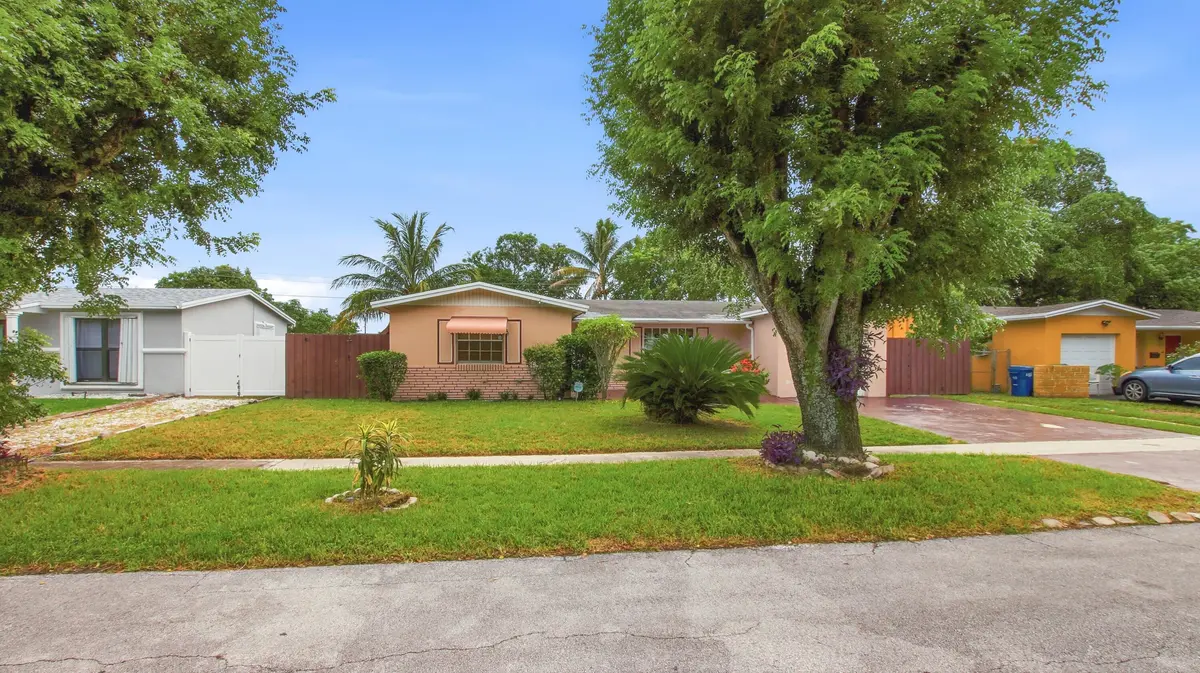 4460 NW 24TH Street, Lauderhill, FL – photo 1