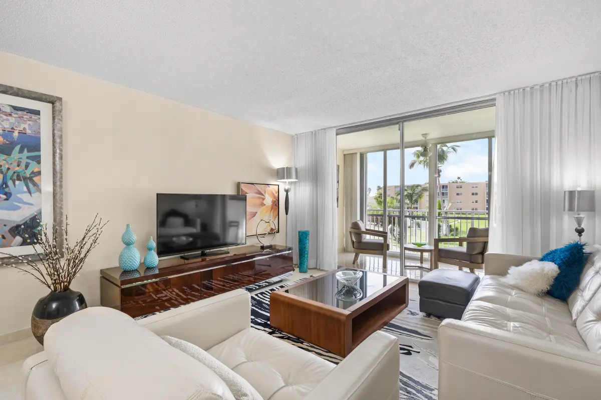 Living Room at 202 SE 10th Street 205, Dania Beach
