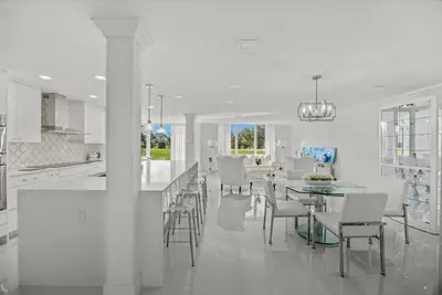 5390 WOODLAND LAKES Drive 105, Palm Beach Gardens – Condominium for sale