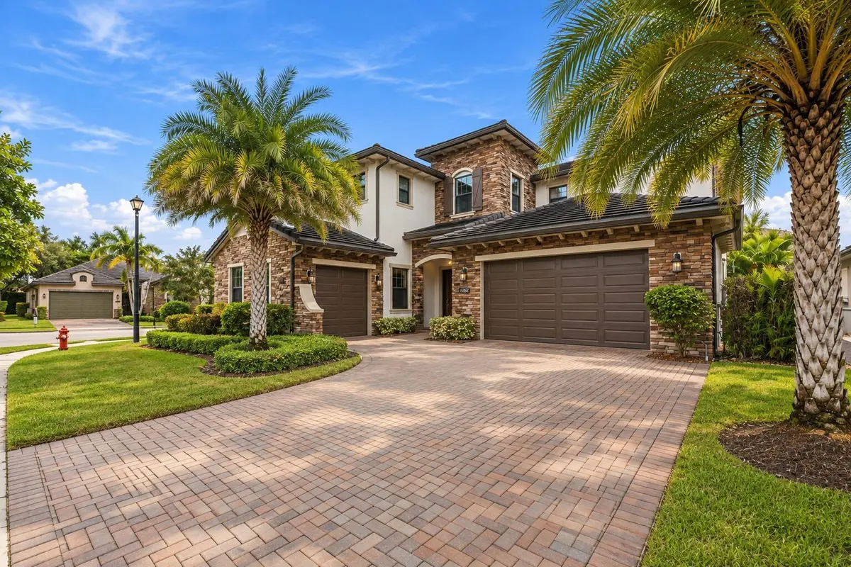 5__jjl0758 at 10982 PINNACLE Way, Parkland