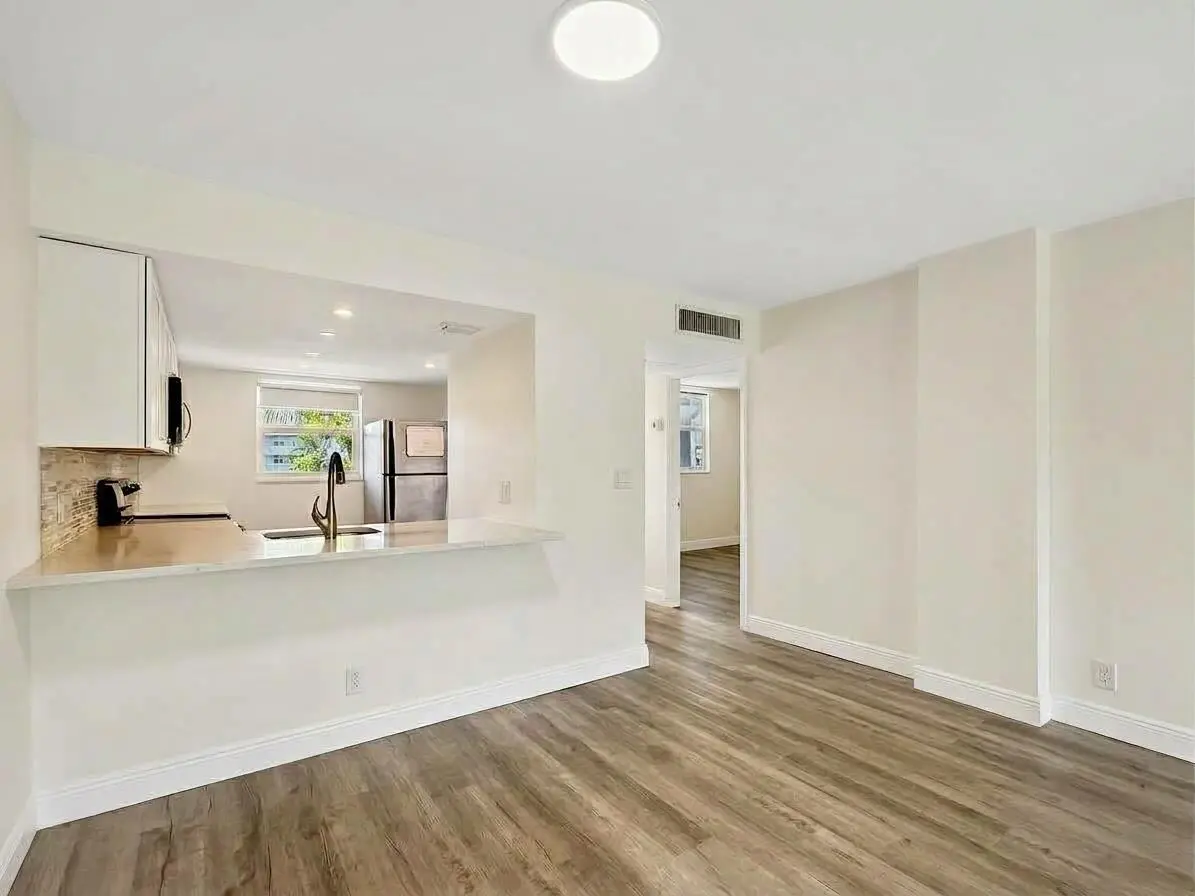 Dining Area view at 114 Royal Pk Drive 3A, Oakland Park