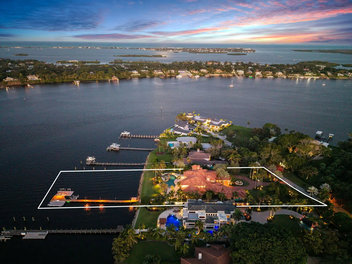 inlet at night at 4089 SE OLD SAINT LUCIE Boulevard, Stuart