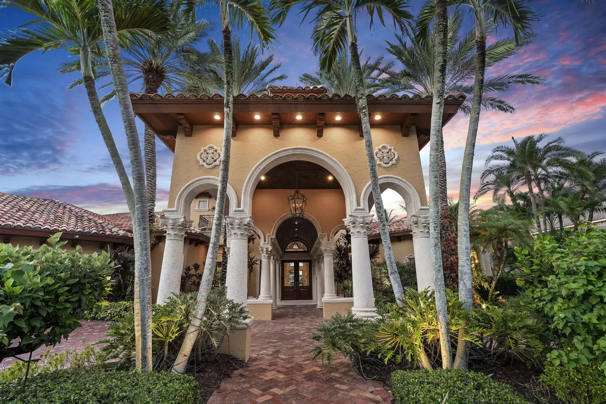 front at 4089 SE OLD SAINT LUCIE Boulevard, Stuart
