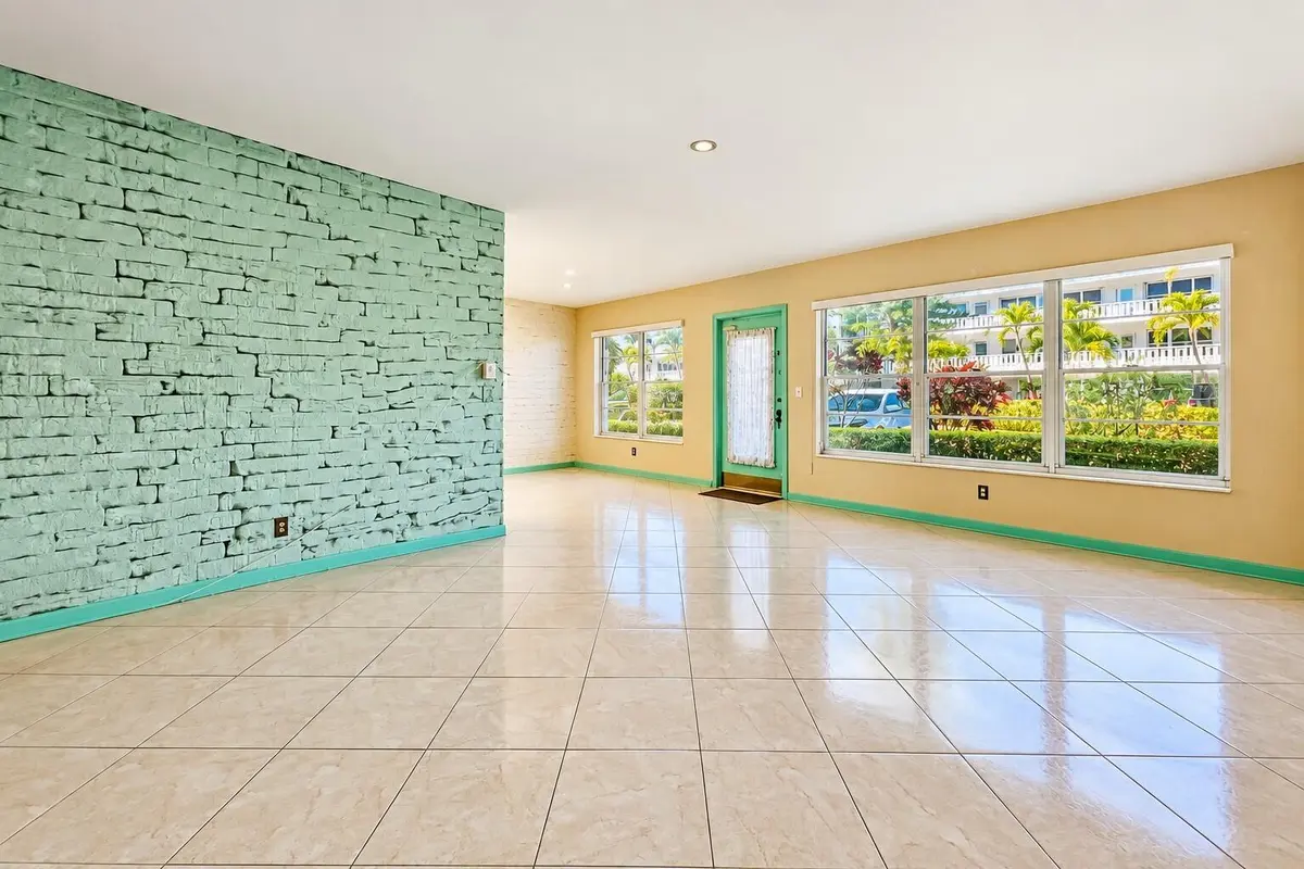 Living Room to Front at 110 WELLINGTON B, West Palm Beach