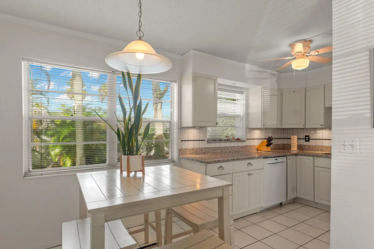 Image00009 at 2800 Indian River Boulevard O-5, Vero Beach