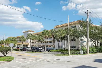 200 E Royal Palm Road 3040, Boca Raton – Condominium for sale