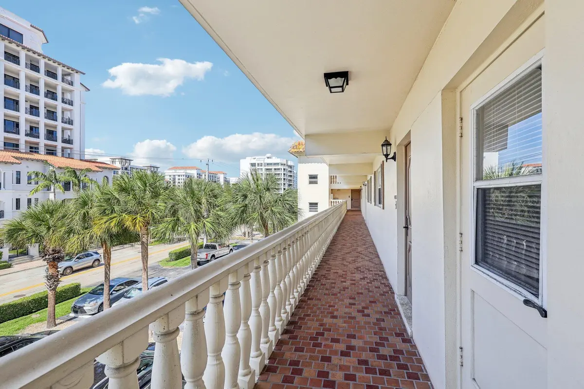 5-web-or-mls-E Royal Palm Rd-2005-005 at 200 E Royal Palm Road 3040, Boca Raton