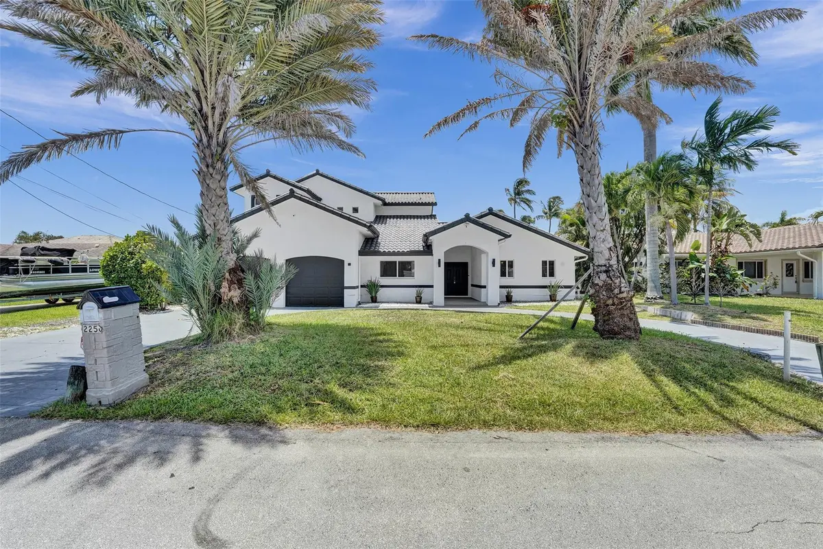 Photo 2 at 2256 SE 10TH Street, Pompano Beach