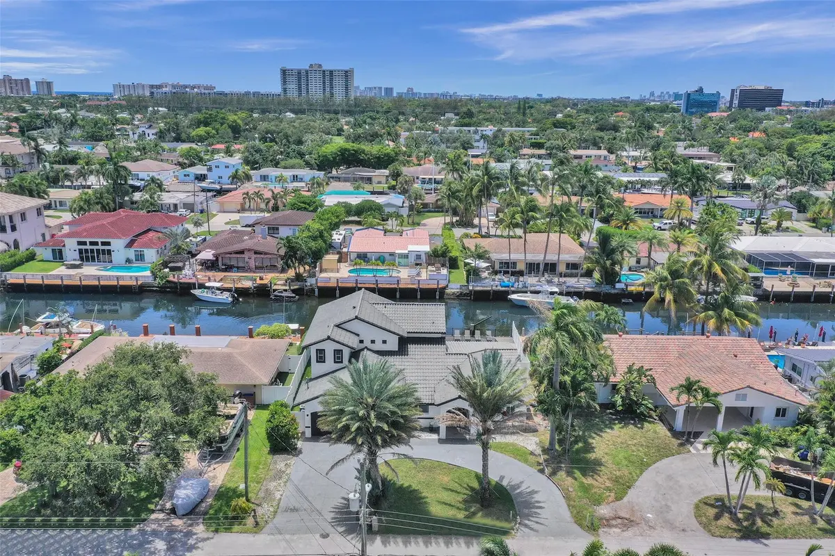 Photo 4 at 2256 SE 10TH Street, Pompano Beach