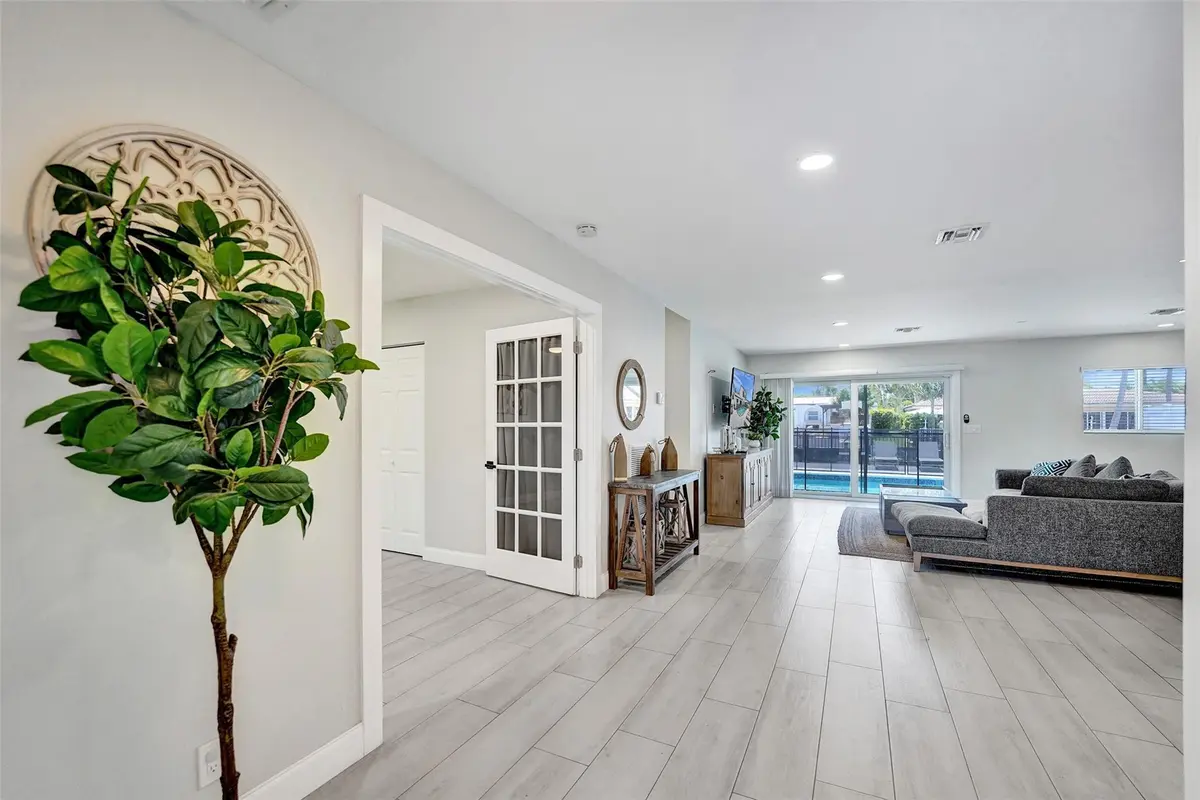 Photo 7 at 2256 SE 10TH Street, Pompano Beach