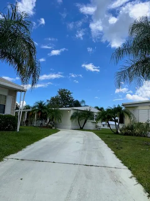 Long Driveway at 7 La Paloma Lane, Port St. Lucie
