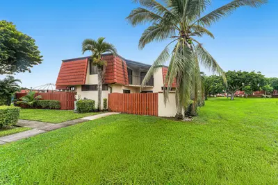 3754 Victoria Drive, West Palm Beach – Townhouse for rent