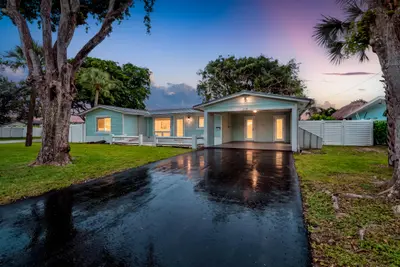 690 SE 5th Court, Pompano Beach – Single Family Residence for sale
