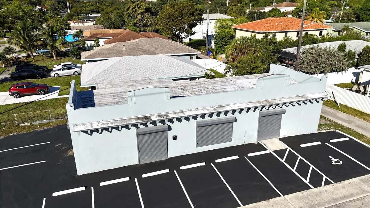 Photo 3 at 3000 N 22nd Avenue, Hollywood