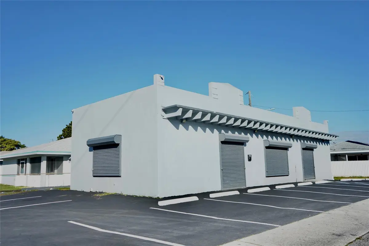 Photo 5 at 3000 N 22nd Avenue, Hollywood