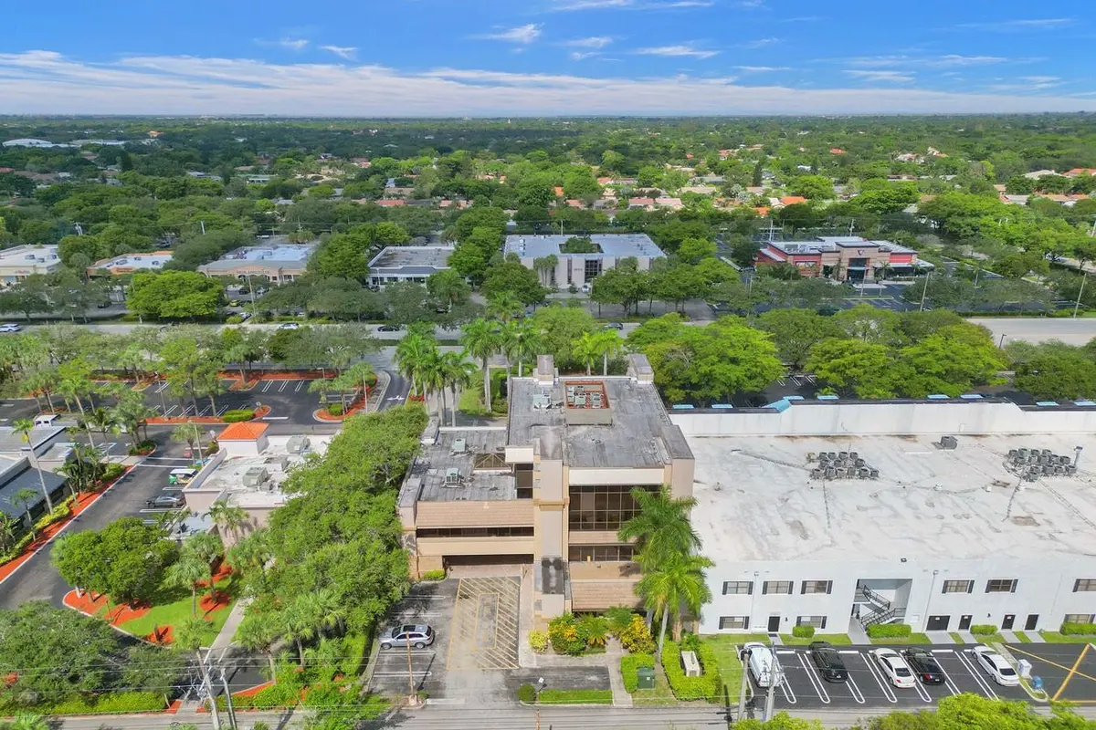 Photo 4 at 1505 N UNIVERSITY Drive, Coral Springs