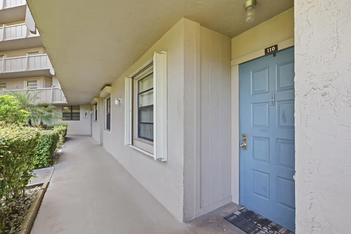1000 Colony Point Circle 110, Pembroke Pines, FL – photo 6