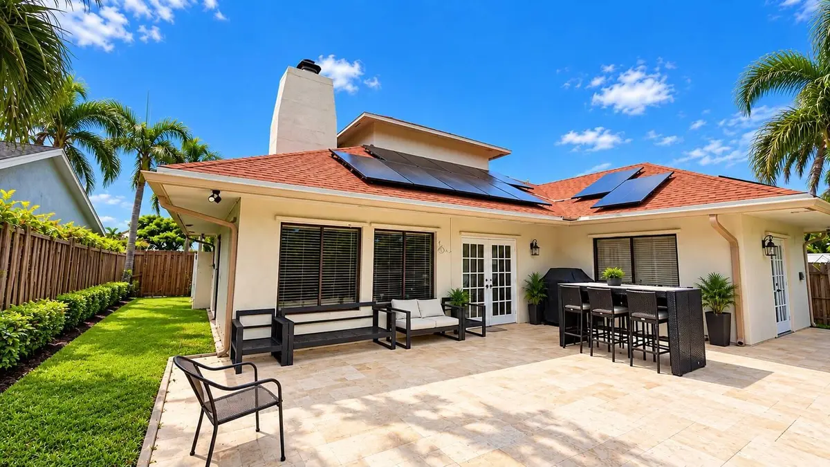WhatsApp Image 2026-10-01 at 11.23.50 at 2711 STARWOOD Circle, West Palm Beach