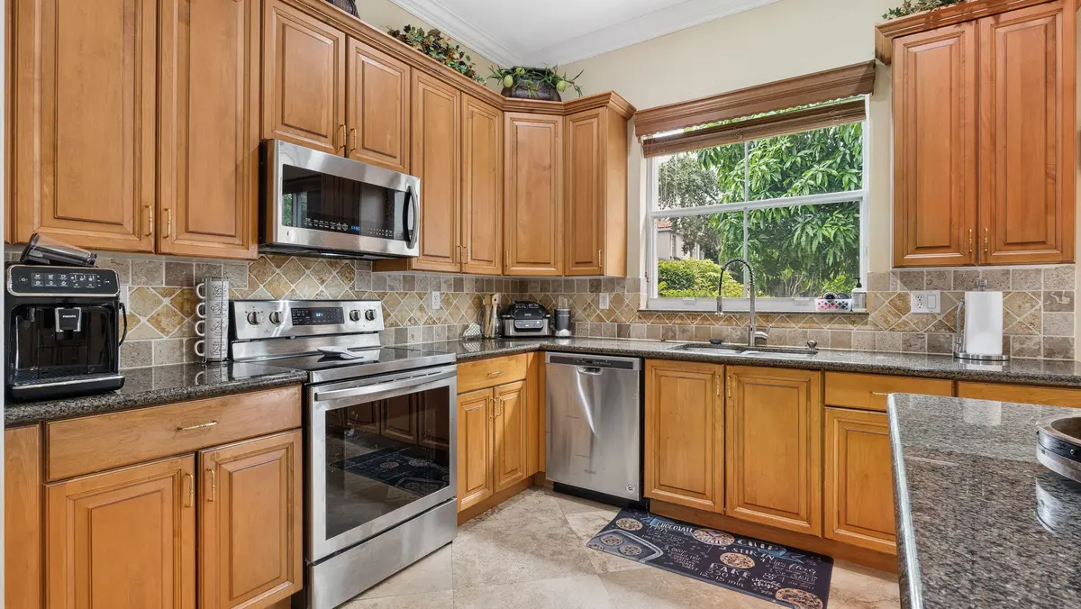 25-web-or-mls-DSC09158 at 7652 NW 23RD Street, Pembroke Pines