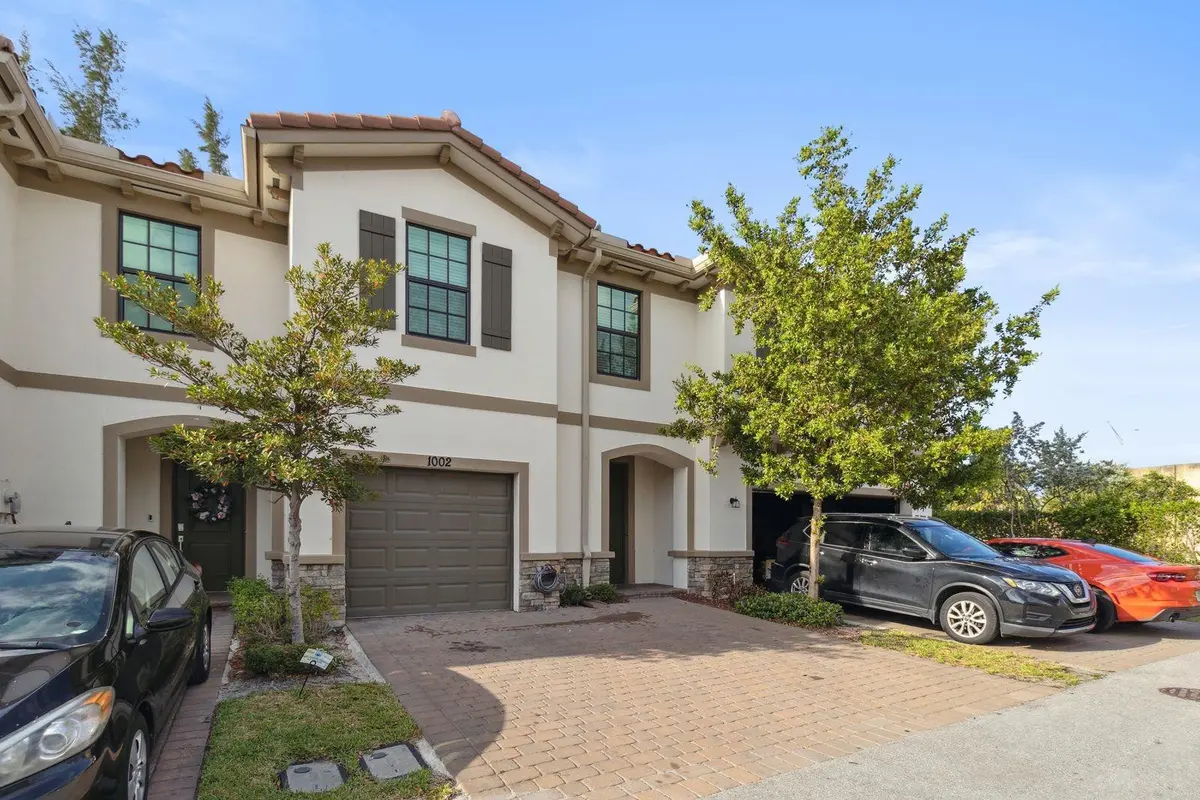 Photo 2 at 1002 SWEET BRIAR Lane, Riviera Beach