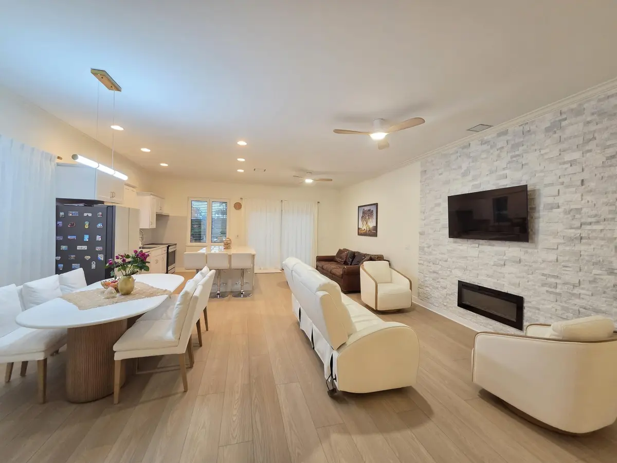 f1f9d58f-3dd1-48f6-977b-272211ed70b0 at 1210 Oakwater Drive, Royal Palm Beach