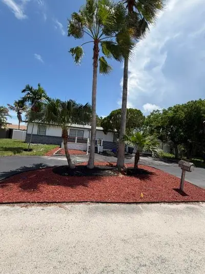 3040 Tropical Trail, Lake Worth – Single Family Residence for sale