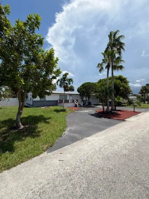 IMG_2396 at 3040 Tropical Trail, Lake Worth