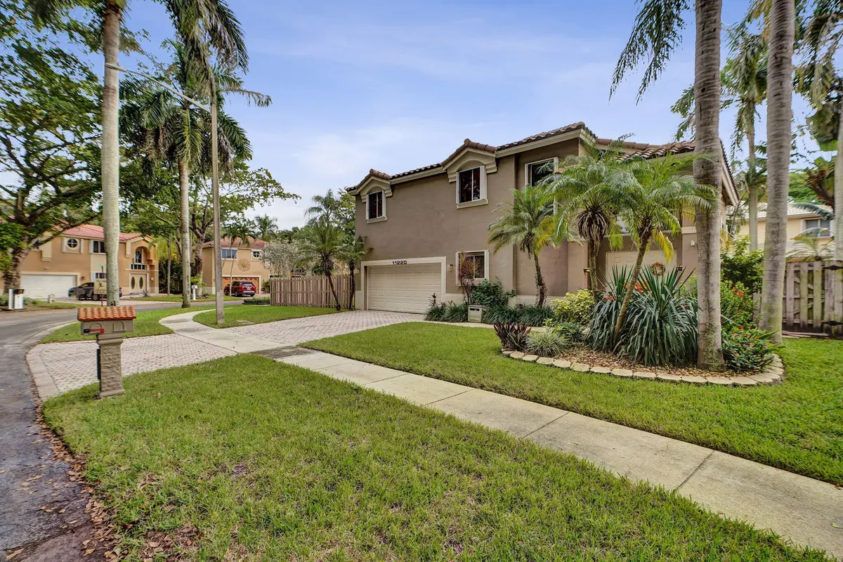 65-web-or-mls-DSC00132 (2) at 11220 REVEILLE Road, Cooper City