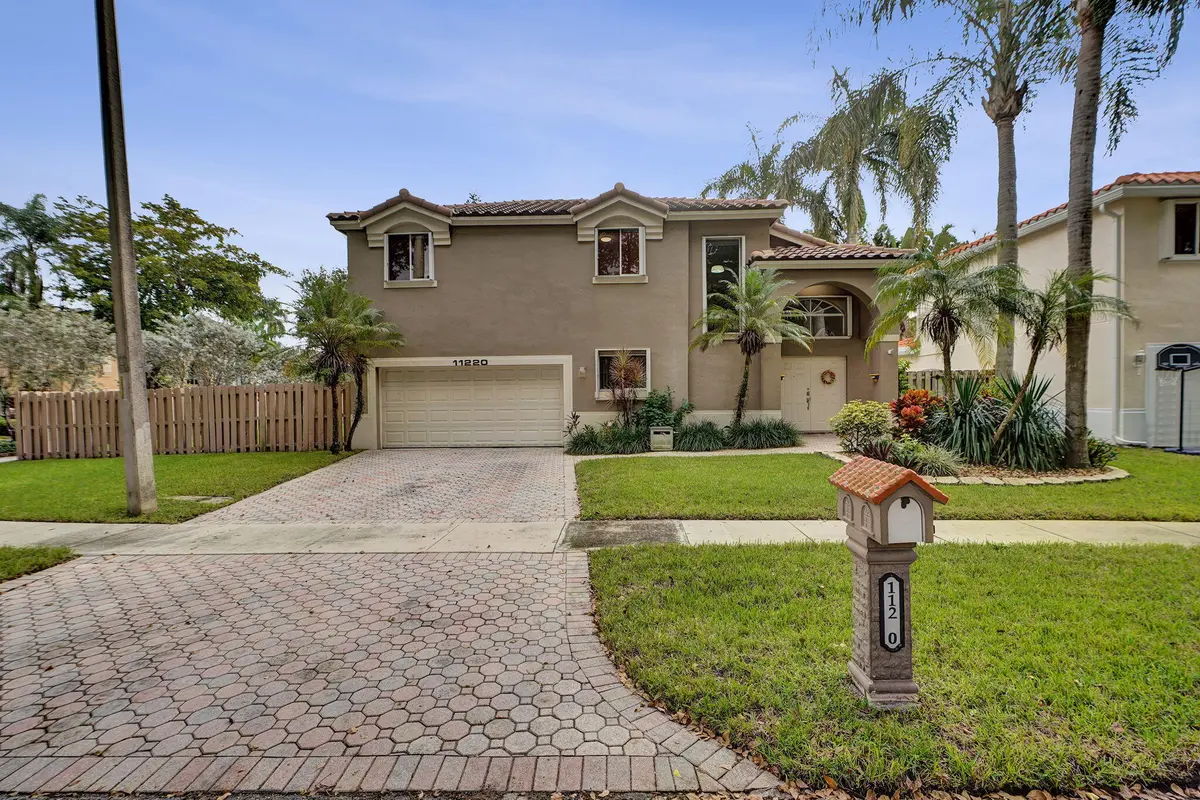 64-web-or-mls-DSC00129 (2) at 11220 REVEILLE Road, Cooper City