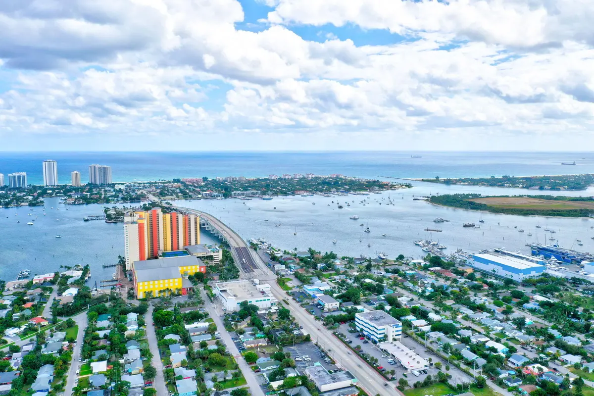 Building and Surroundings at 2640 Lake Shore Drive 2608, Riviera Beach