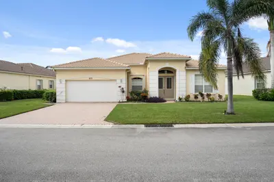 633 SW Long Key Court, Port St. Lucie – Single Family Residence for sale