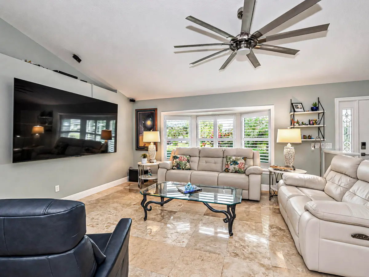 215 8th Ter Vero Beach at 215 8TH Terrace, Vero Beach