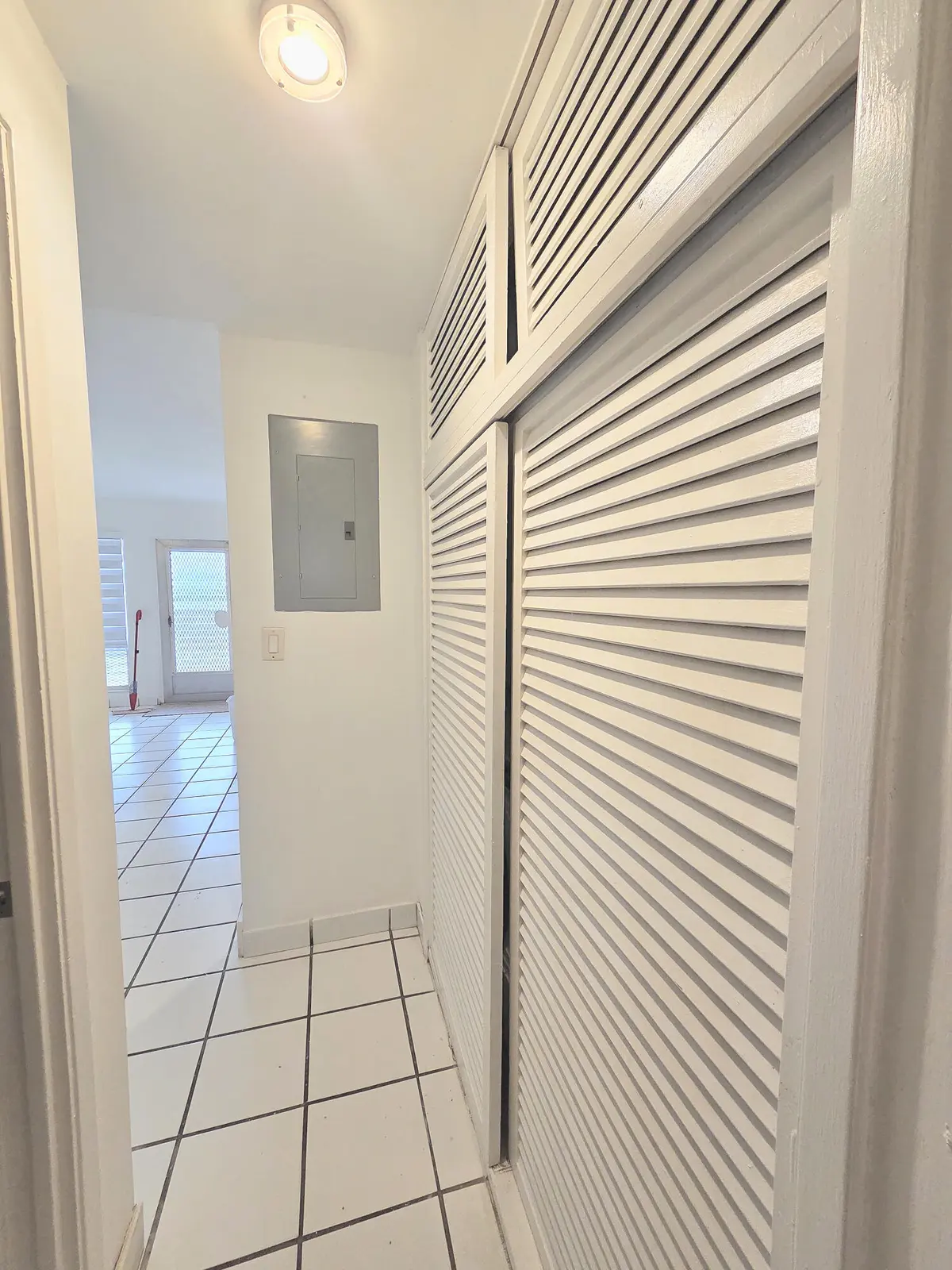 photo_15 - Copy at 2716 NE 30TH Place 105C, Fort Lauderdale