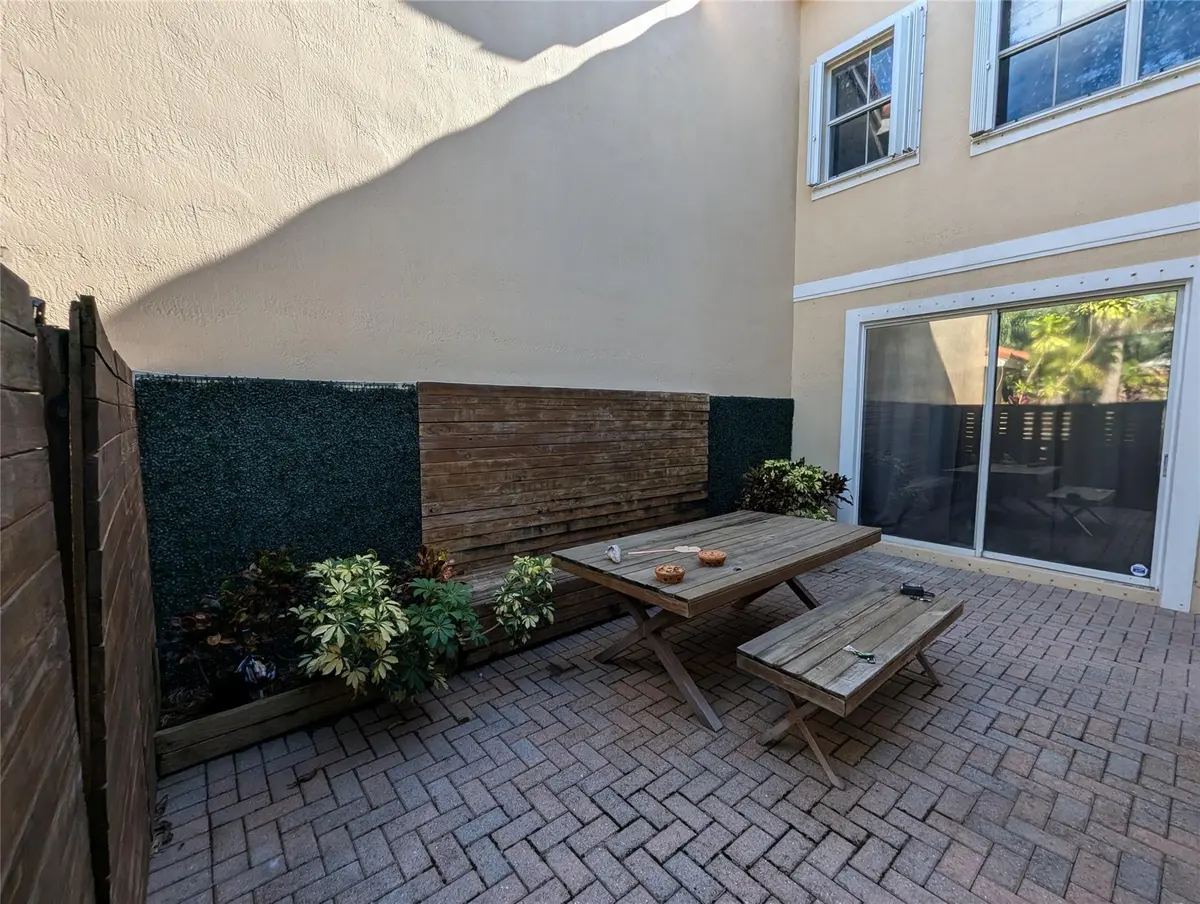 Photo 6 at 1770 YELLOWHEART Way, Hollywood