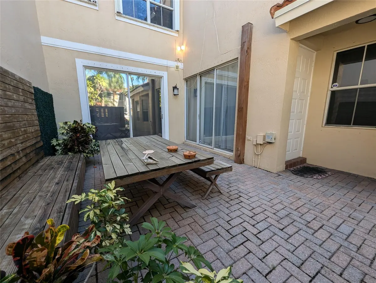 Photo 7 at 1770 YELLOWHEART Way, Hollywood