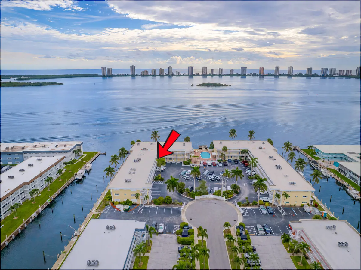 Aerial at 101 Doolen Court 205, North Palm Beach