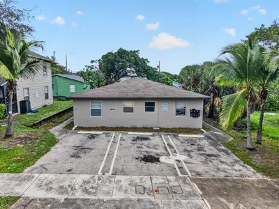 633 10th Street 1-5, West Palm Beach – multifamily property for sale